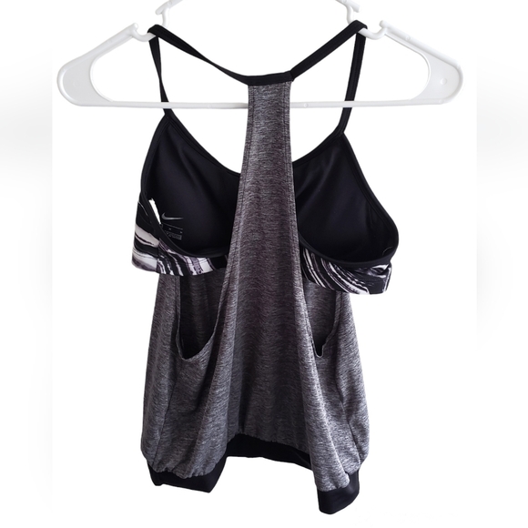 Nike 2 in 1 Tank Top w Built in Sports Bra - Picture 5 of 5